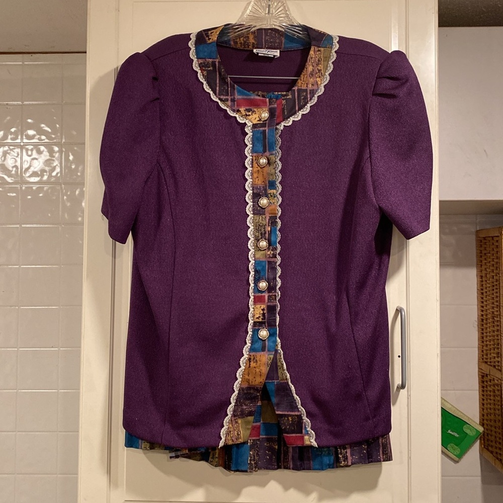 EUC Good times tshirt suit top with Colorful Patchwork Women's Skirt size 16P